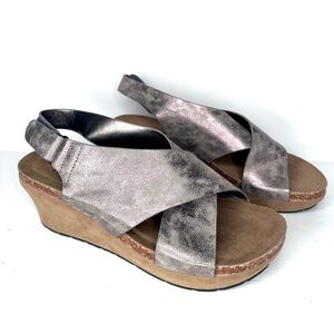 Pierre Dumas Women's Wedges in Metallic Silver and Tan Size 10